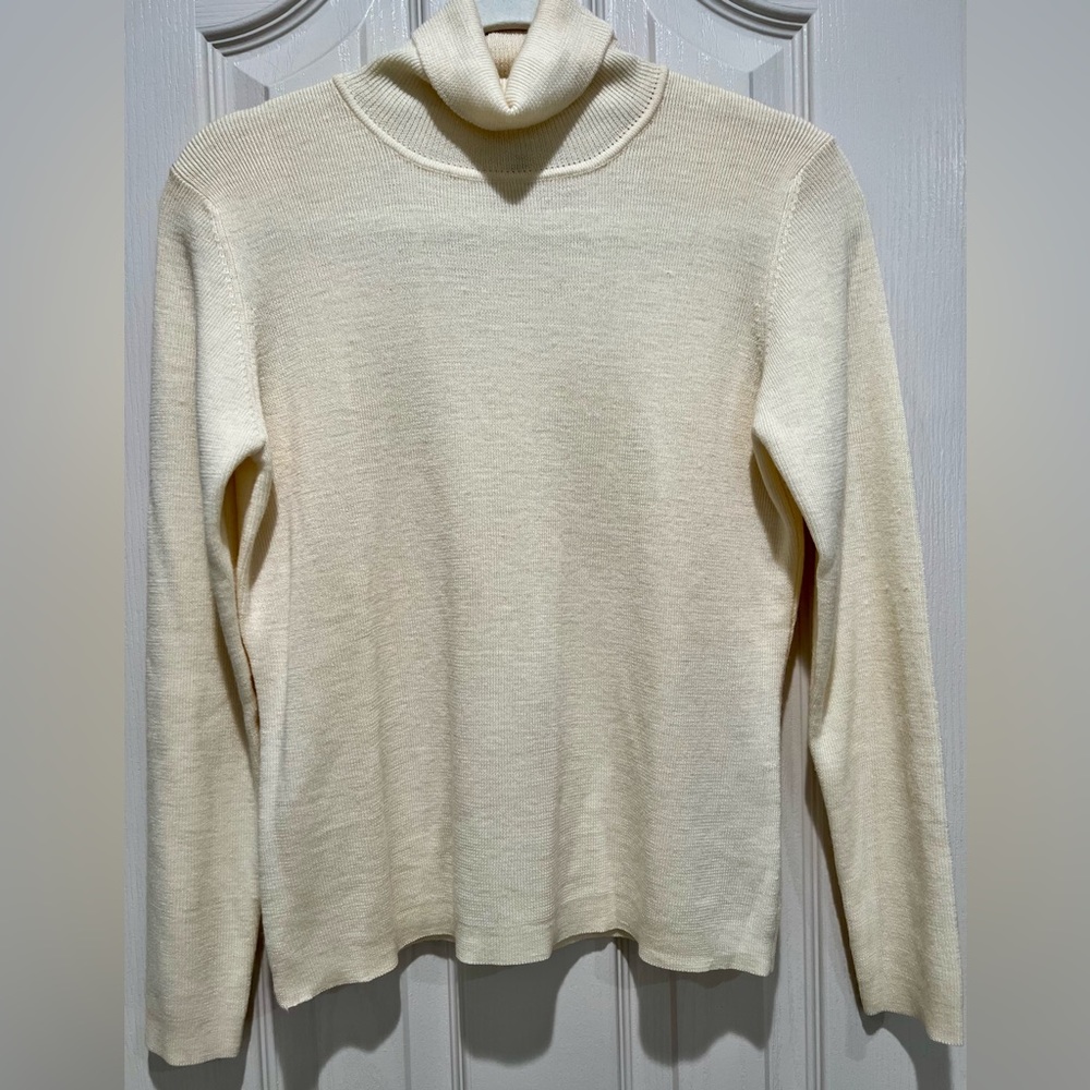 Ann Taylor Petite Merino Wool Sweater - Picture 4 of 9